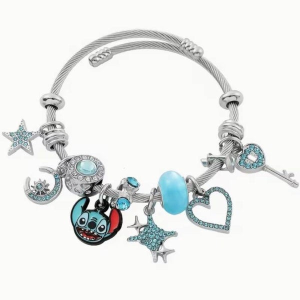 Brazalete charms Stitch