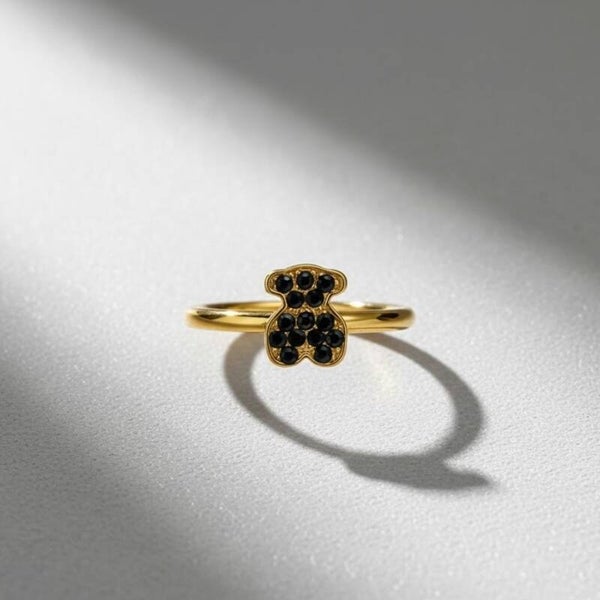 Anillo dorado oso con zirconia negra