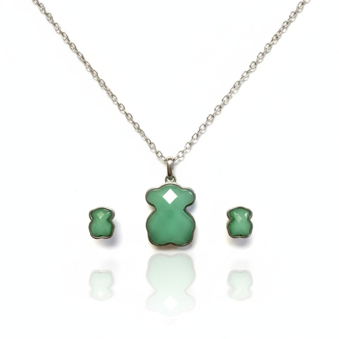 Conjunto oso verde.