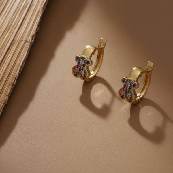 Pendientes dorados oso con destellos de color