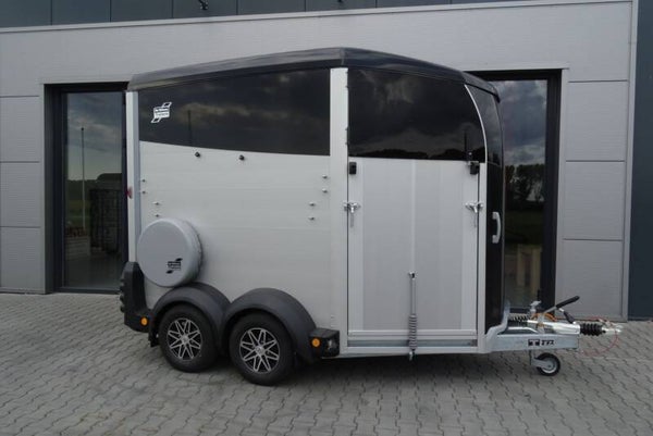 Ifor Williams HBX506 2 paards paardentrailer zwart