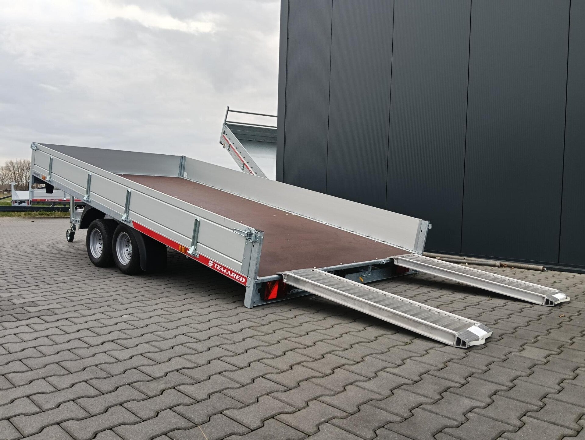 TEMARED Multiplateauwagen 450x210 3000KG