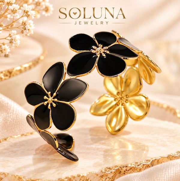 Black Diva Armband