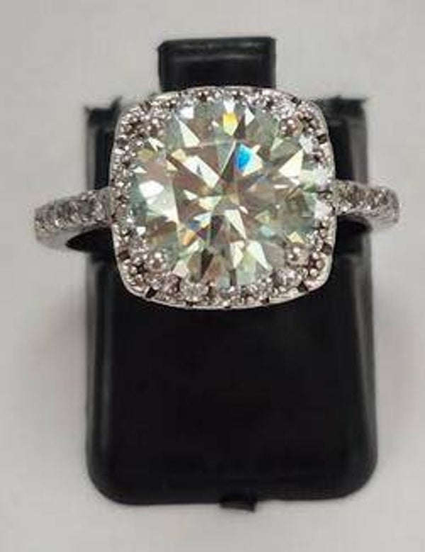 Moissanite Maat 5