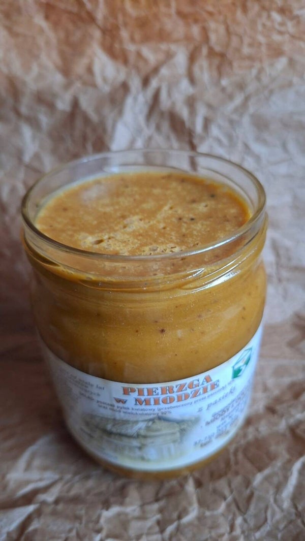 Pierzga w miodzie w szklanym słoiku 700g