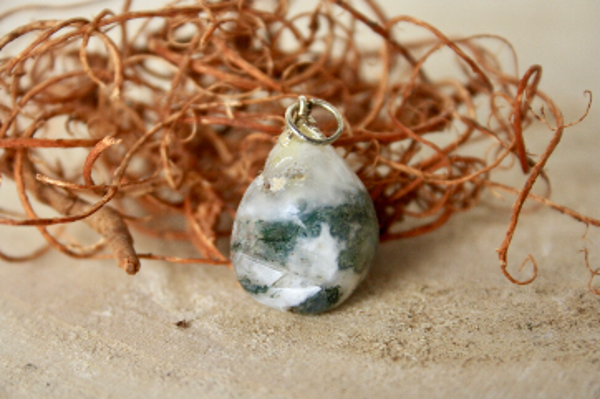 Edelsteen Hanger Mosagaat