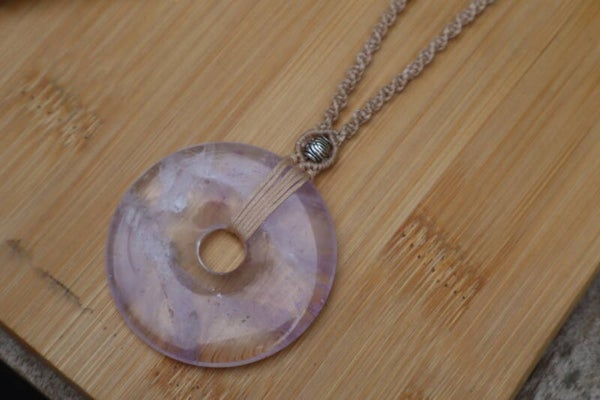 Handgemaakte Macramé Ketting Amethist Donut