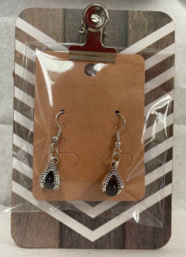 Pearl and Claw Earrings - Black