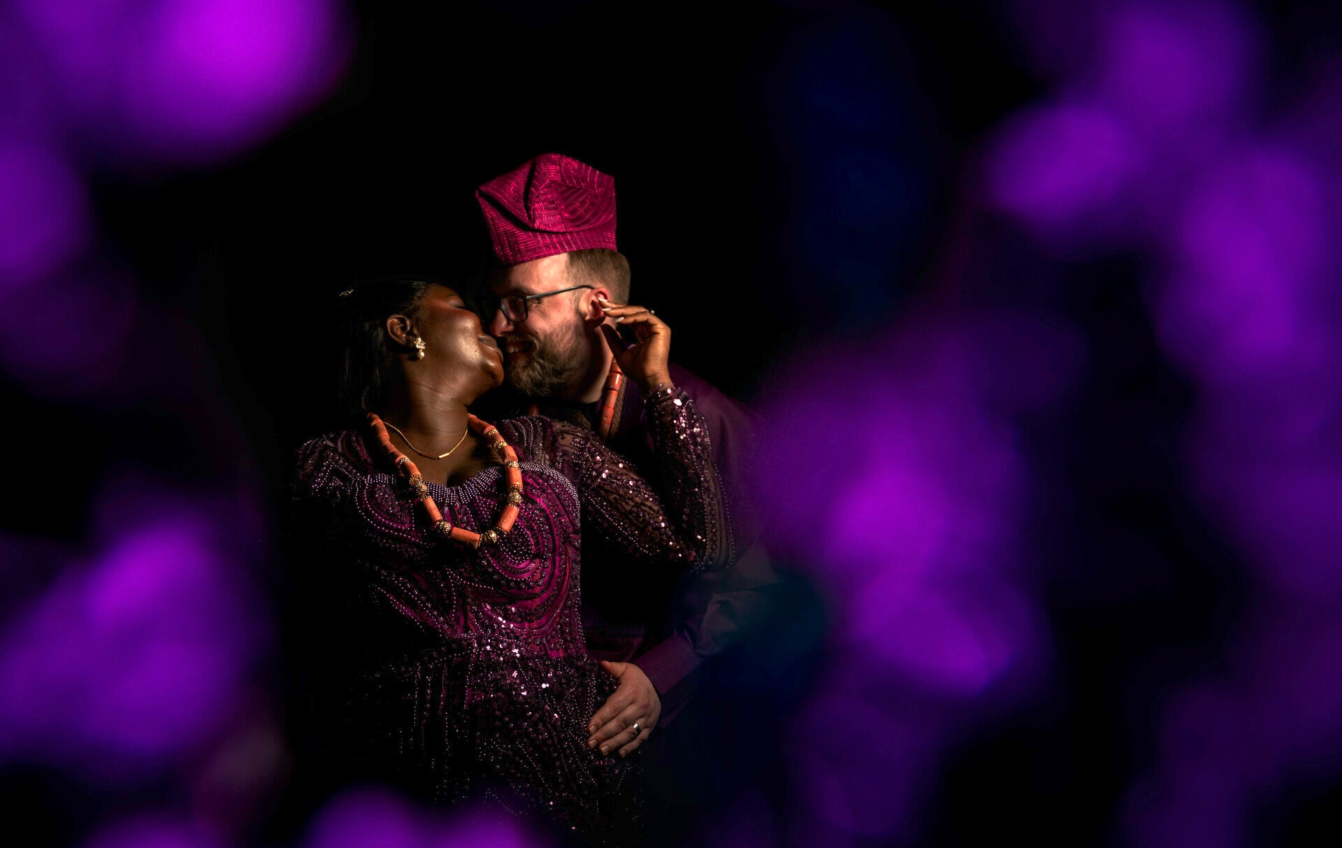 creative lighting effect for this Nigerian outfit change