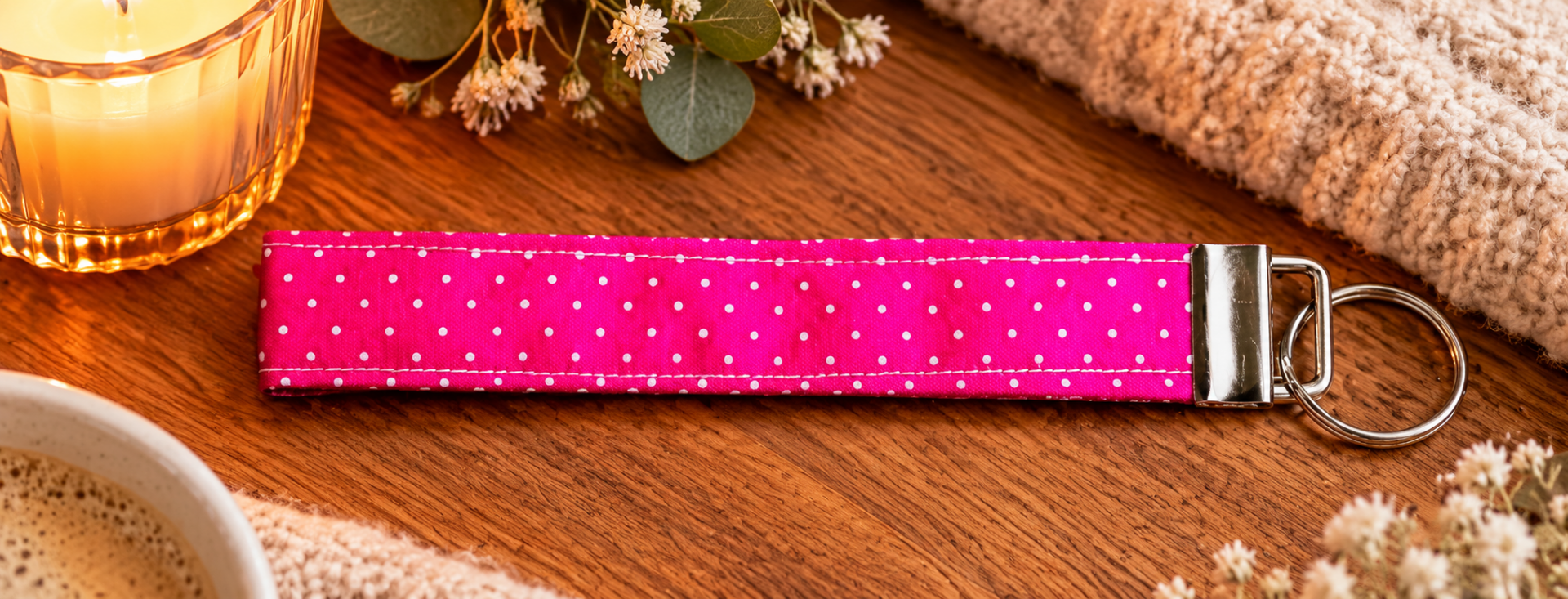 Key Clip Fuchsia White