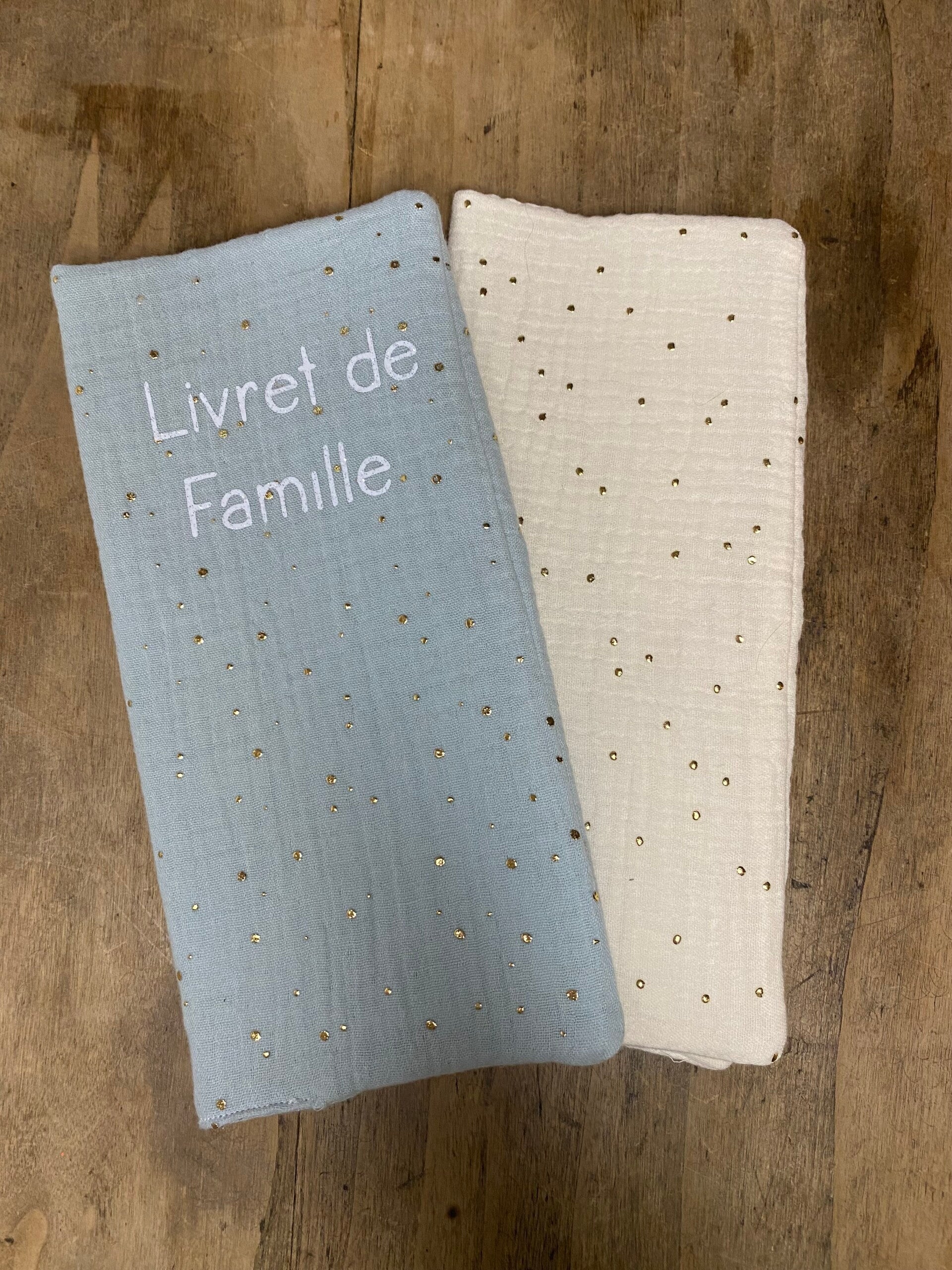 Protège livret de famille – Double gaze de coton et pois doré