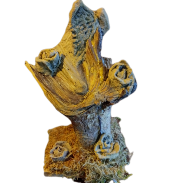 "Rosengold" Skulptur aus Holz und Rosen