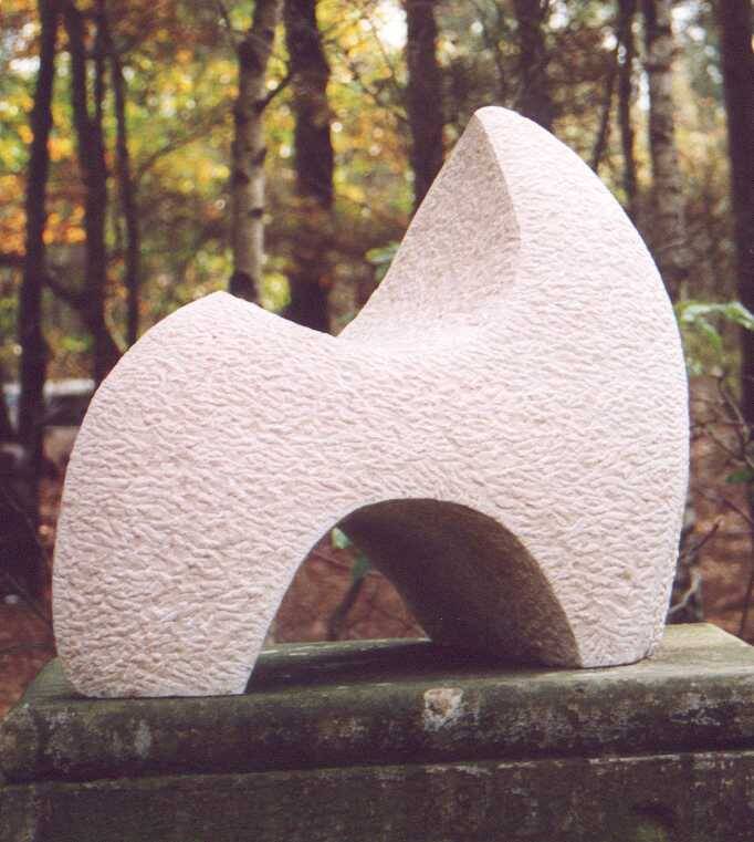 reclining figure: comblancien