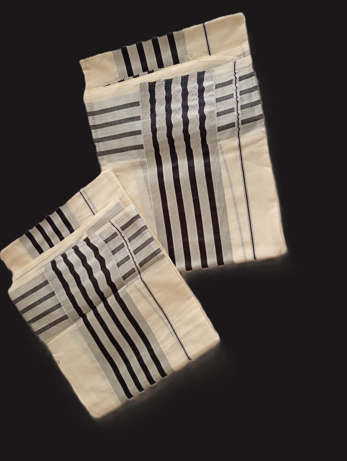 set mundu