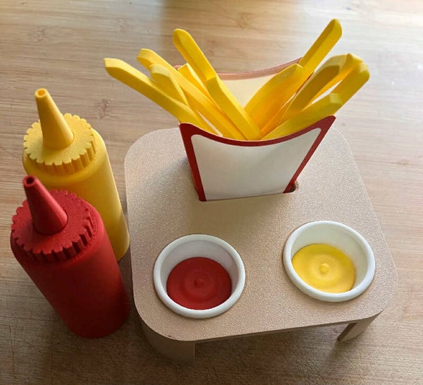 Leksak - Pommes med ketchup och senap