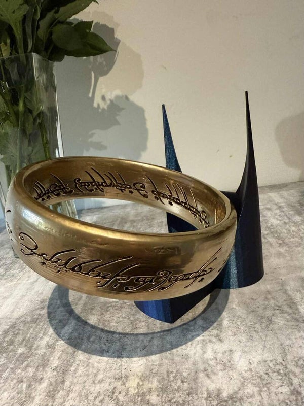 Sagan om ringen - Lysande ring
