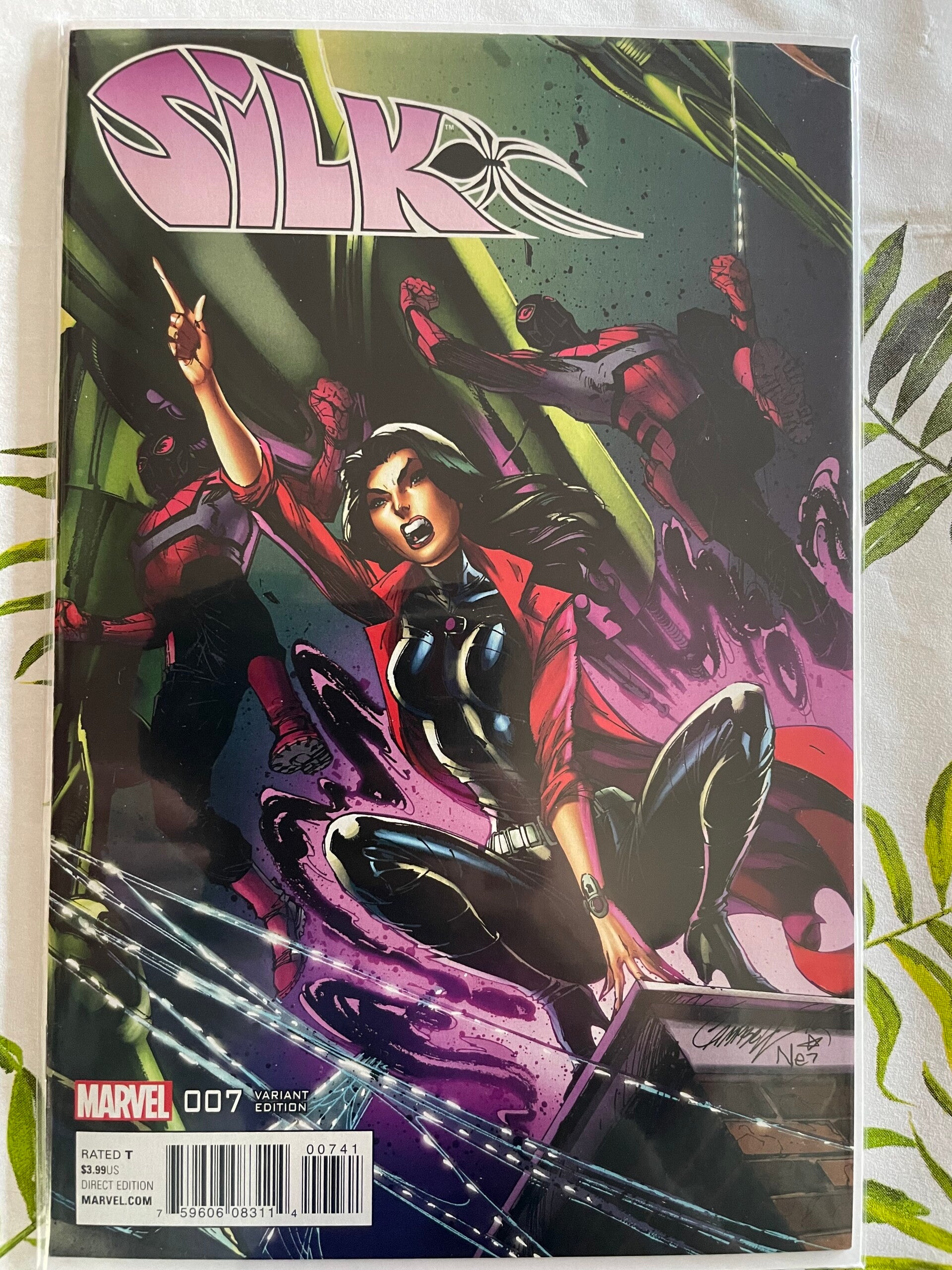 Silk #007 - 2016 - J. Scott Cambell Variant
