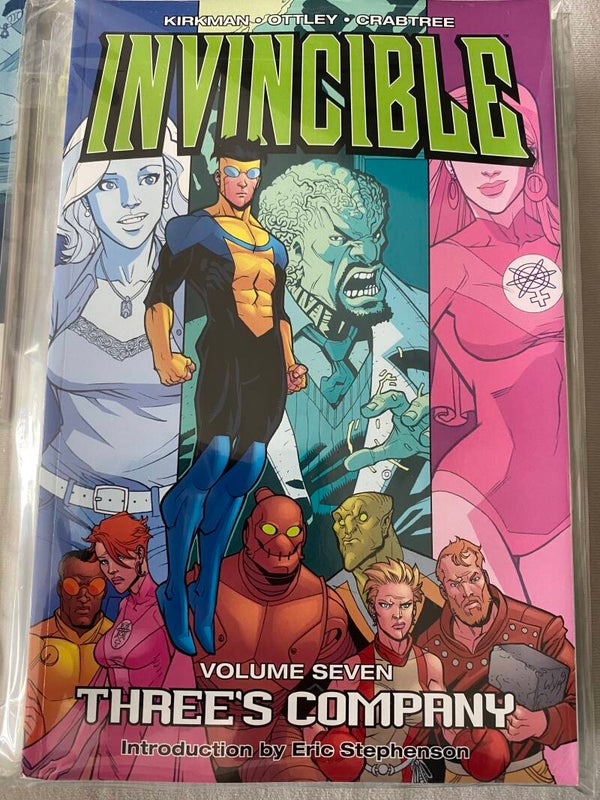 Invincible volume 7 - Three's Company