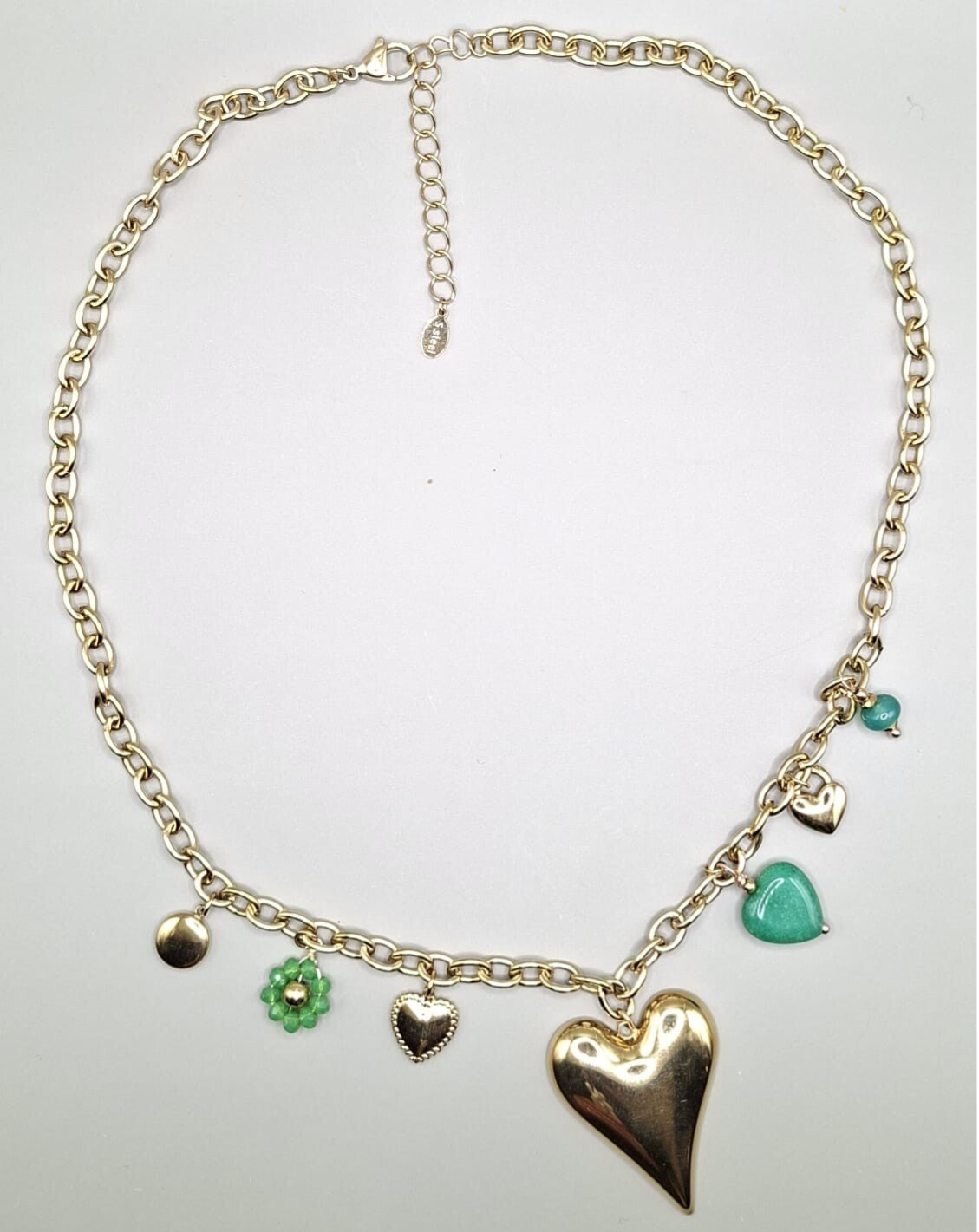 Gold look ketting met hart en steentjes