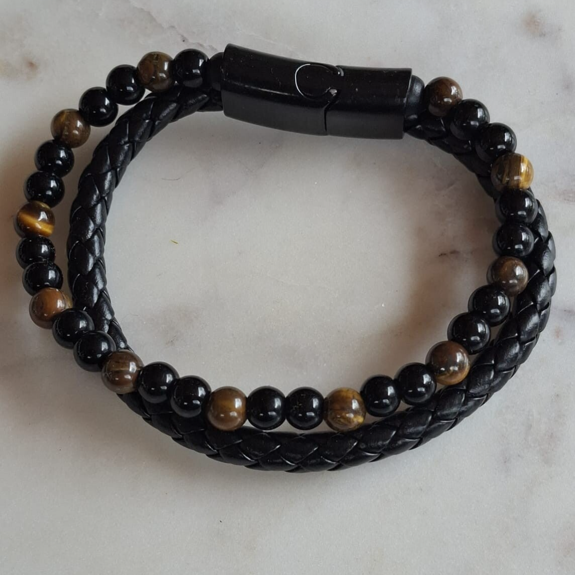 Dubbele armband, leer en kralen