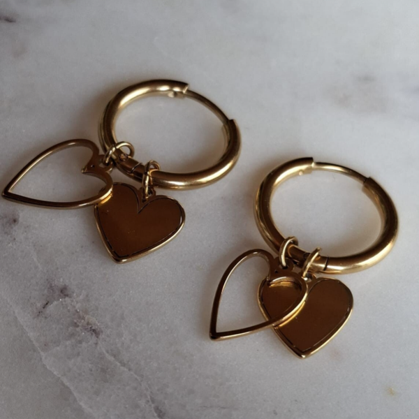 Oorringetjes met open en dicht hartje, gold plated, 14 krt