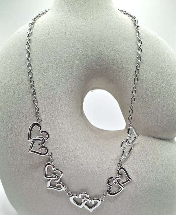 Zilveren hartjes ketting