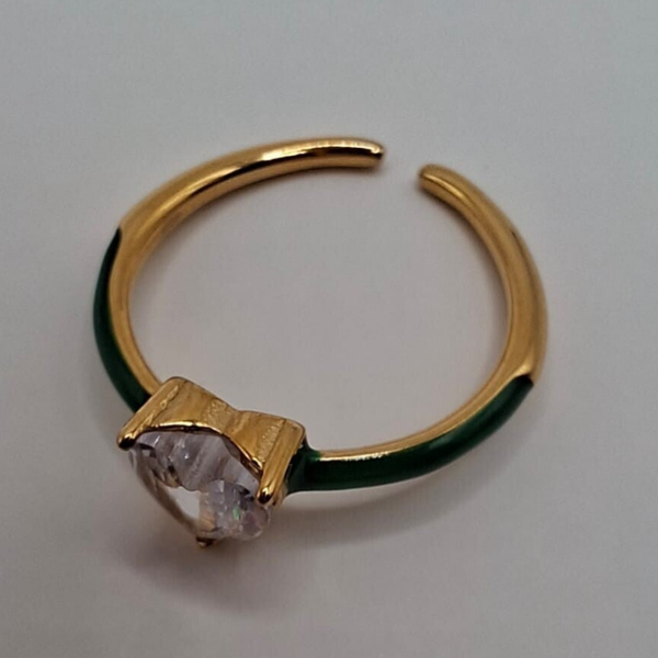 Ring groen/goud met steentje