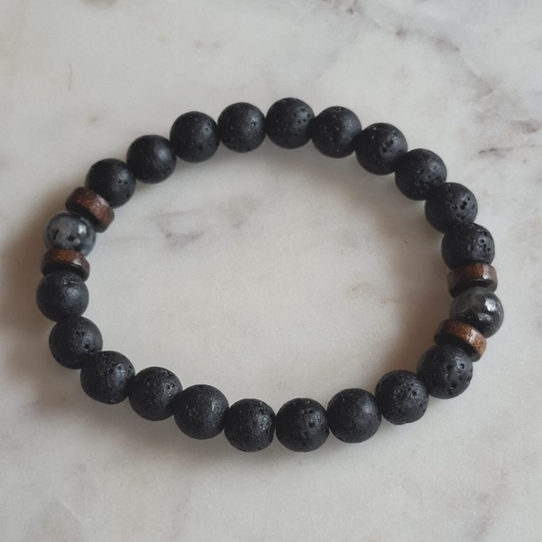 Armband van verschillende soorten kralen