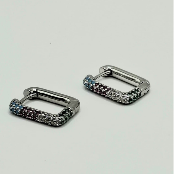 Rechthoekige oorbellen met regenboogsteentjes, silver look