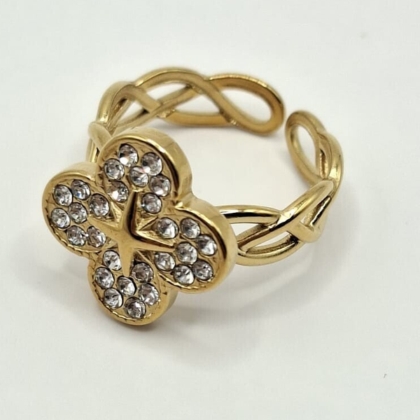 Ring, bloem belegd met steentjes