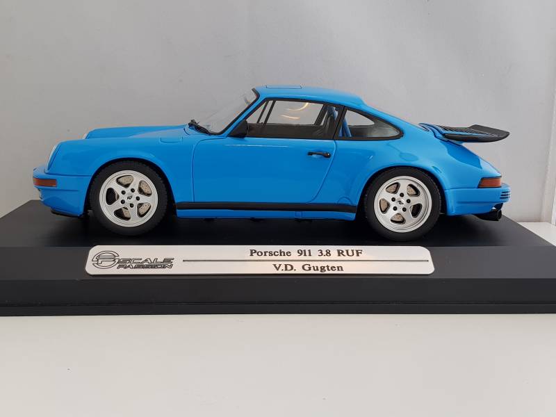 Porsche 911 RUF vd Gugten in 1:18 in Riviera Blau. Dit schaalmodel is op maat gemaakt