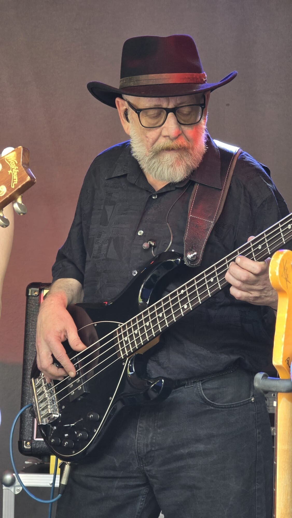 Klaus "KlausdieMaus" B. - BASS