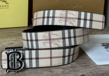Burberry belt black no box