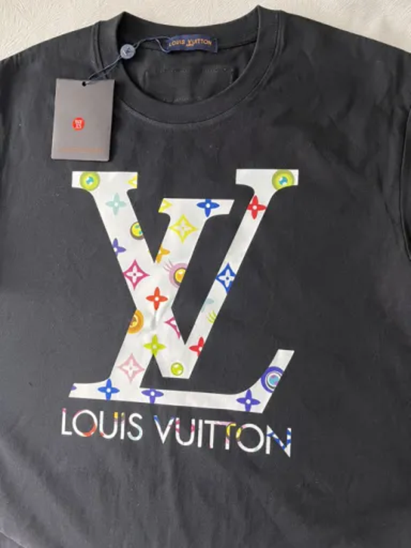 Black lv tee v5