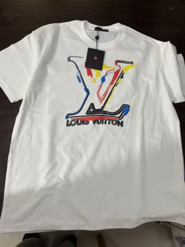 White lv tee v9