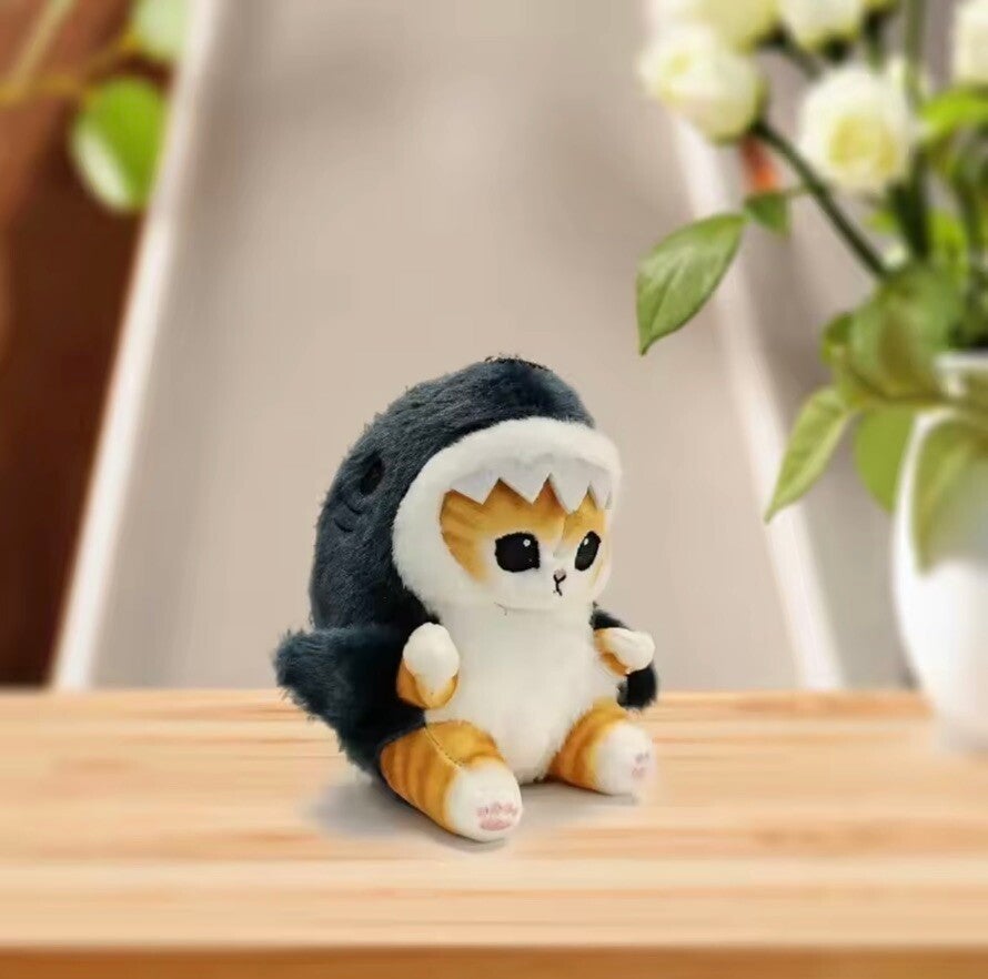 Gatito tiburón con cordón para colgar