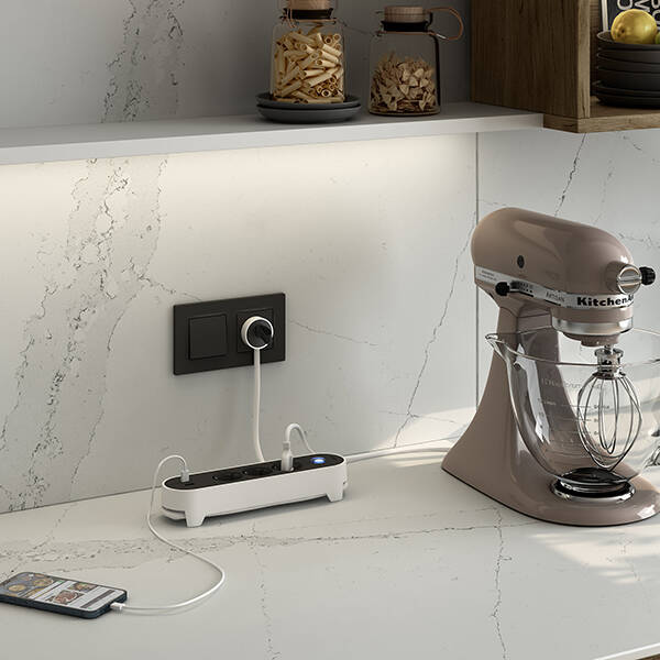 BASE MULTIPLE 3T + 2 USB C/INTERRUPTOR SIMON 1,4 M BM716301