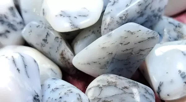 MERLINITE Pierre roulée