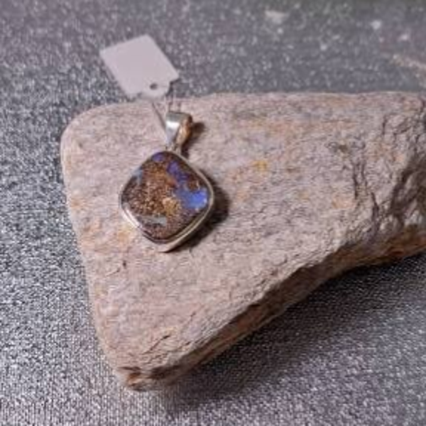 Pendentif OPALE BOULDER