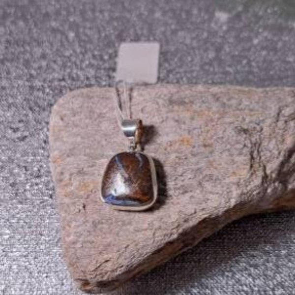 Pendentif OPALE BOULDER