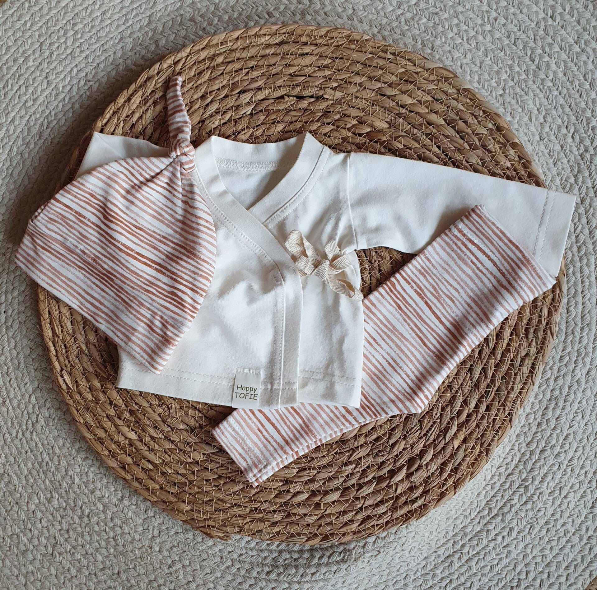 Prematuur setje  met streepjesprint wit shirt