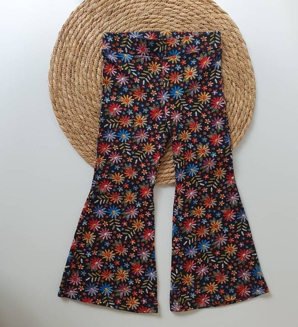 Flared broek "stof naar keuze".