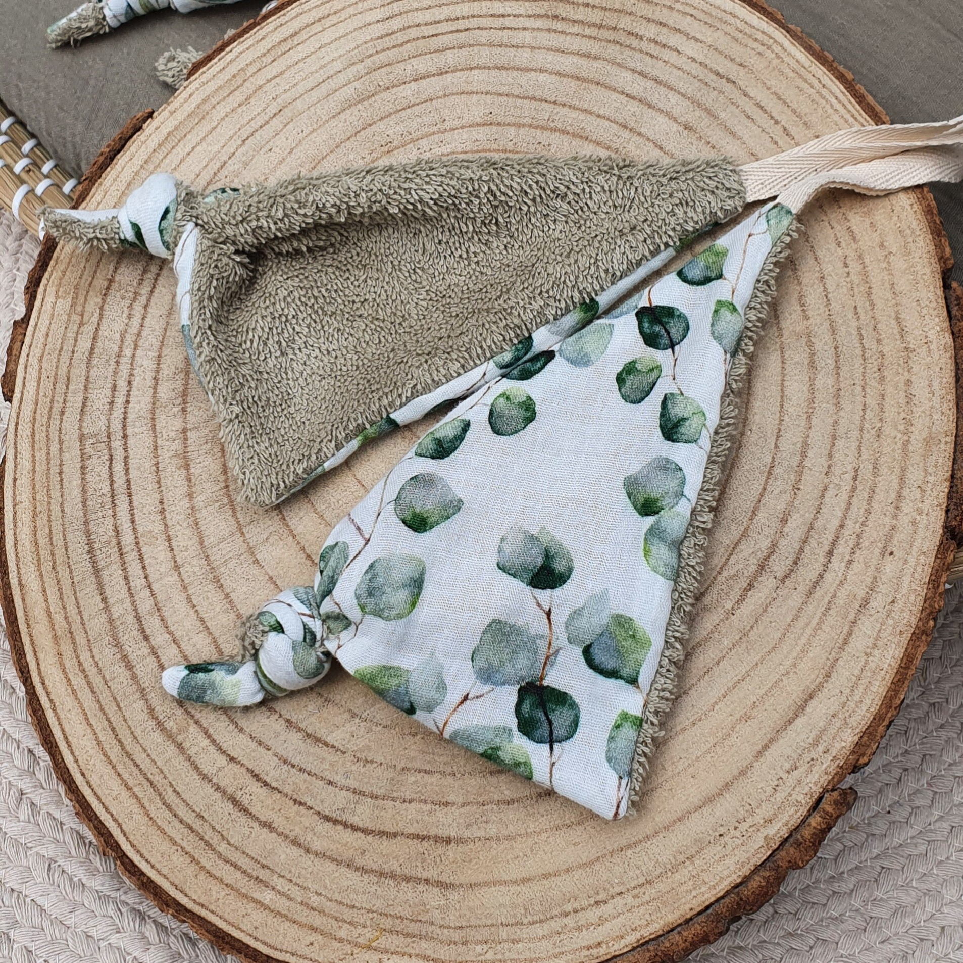 Speendoekje driehoek eucalyptus