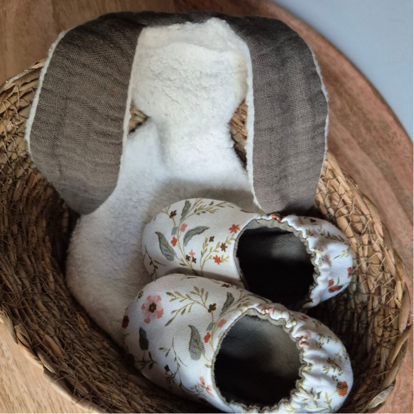 Happy Tofie Kraamcadeau babyschoentjes millefleurs en knuffel