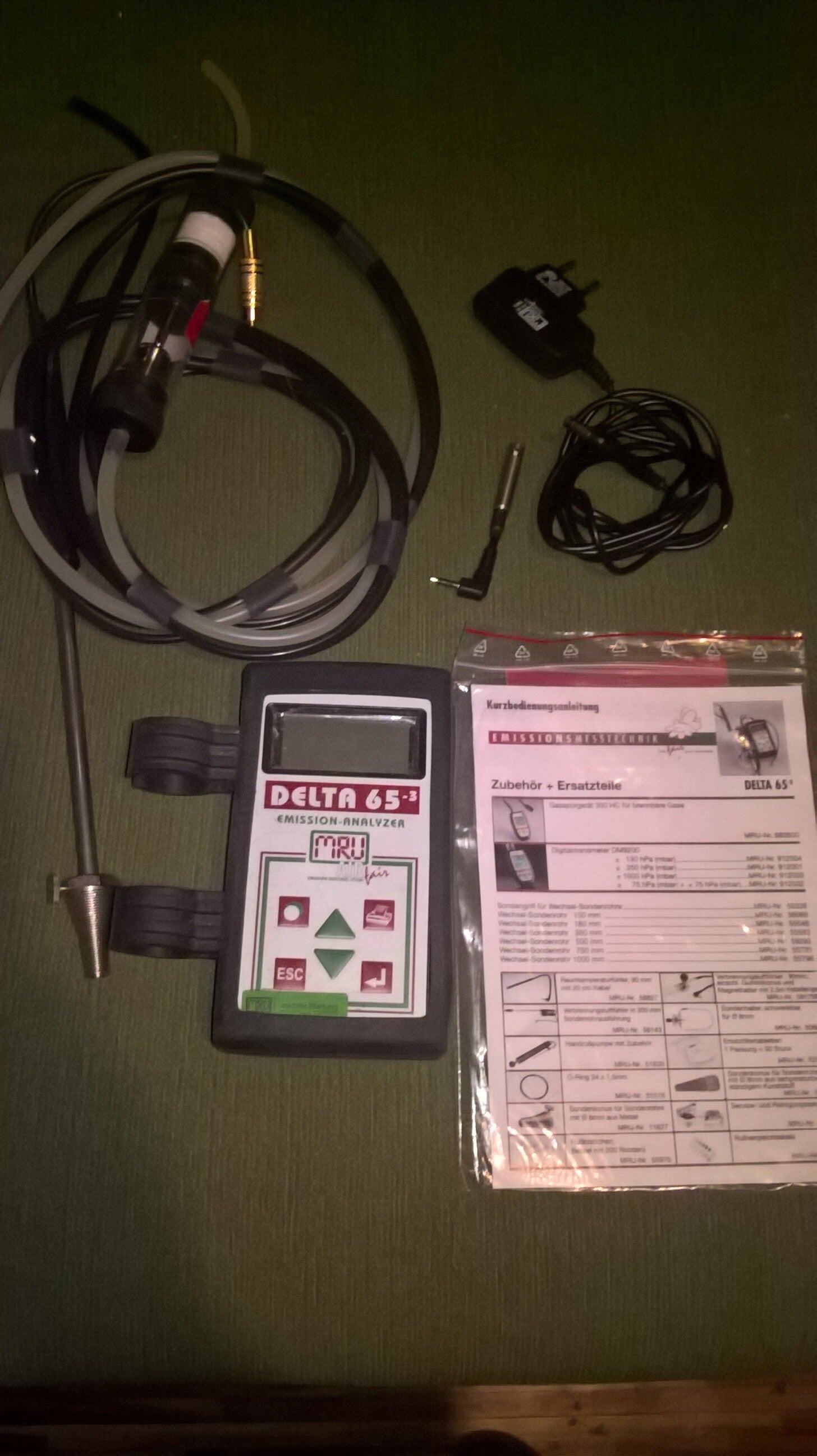 DELTA 65-3 emission analyzer system MRU Air fair- emisszió elemző rend