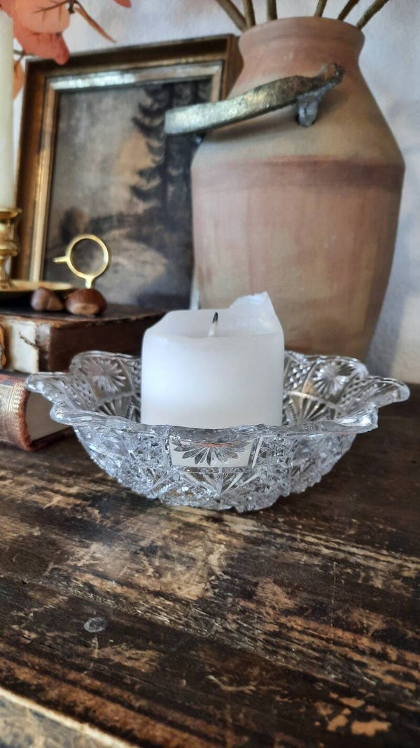 Small Flower-Shaped Glass Serving Bowl