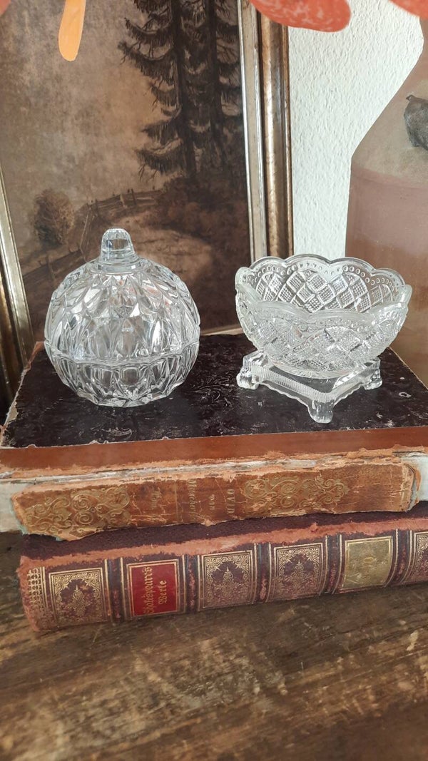 Glass Jewelry Box in Apple Shape