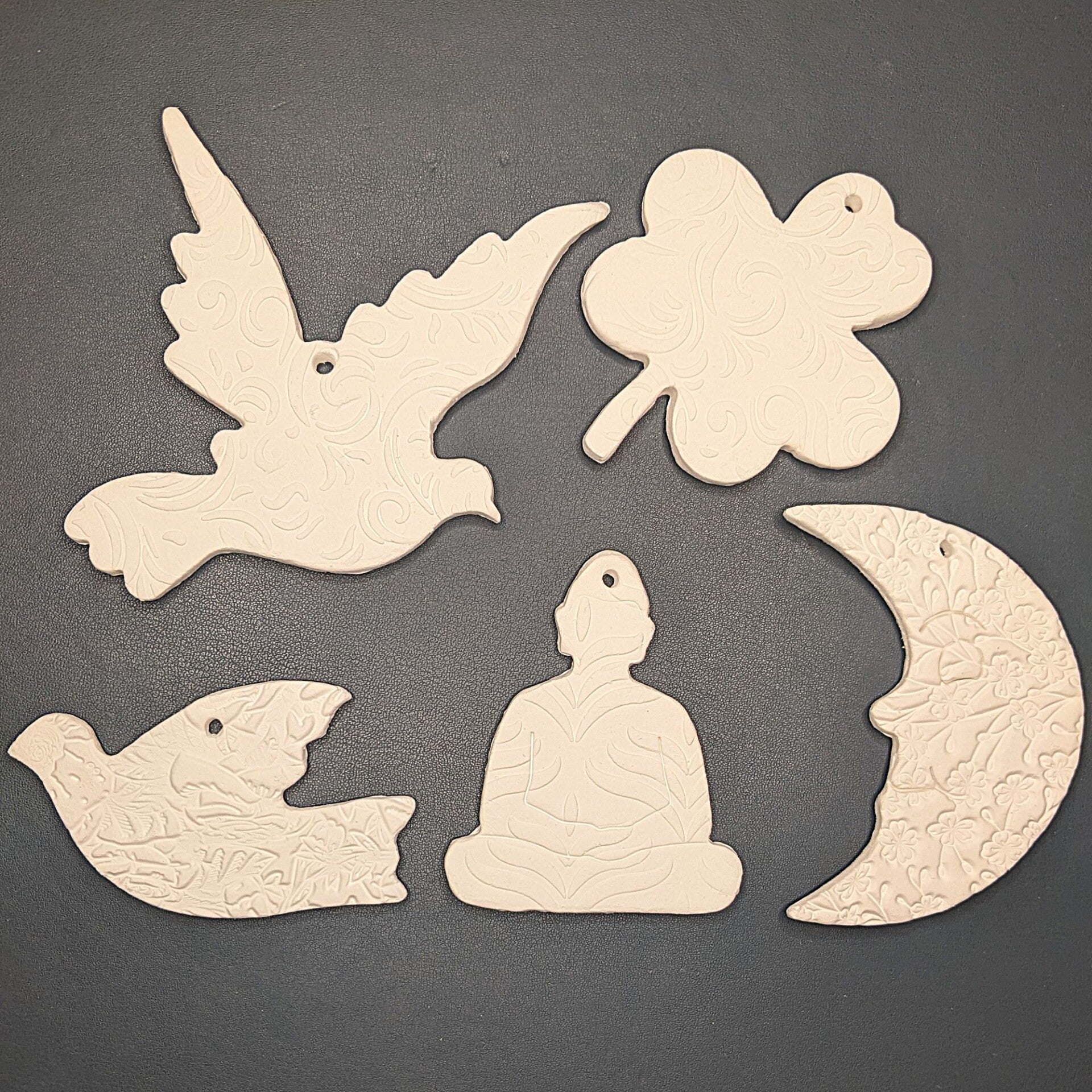 Duftstein Anhänger mit Blumenprägung „Jasmin“ - Diffuser