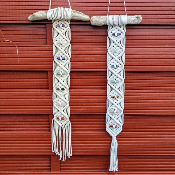 Makramee Wandbehang Strang mit 7 Chakra Steinen „Sunita“