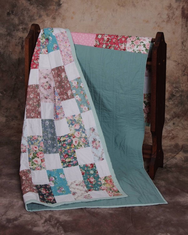 Garden Trellis Throw Quilt